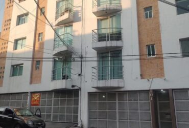 Depto amplio, iluminado, a un Lado de Satélite y Mundo E