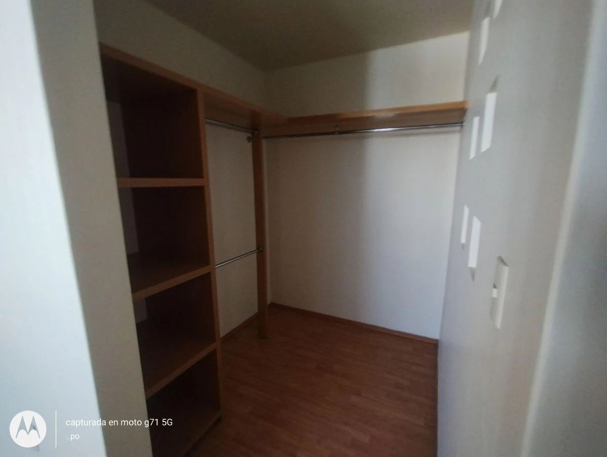 Depto amplio, iluminado, a un Lado de Satélite y Mundo E