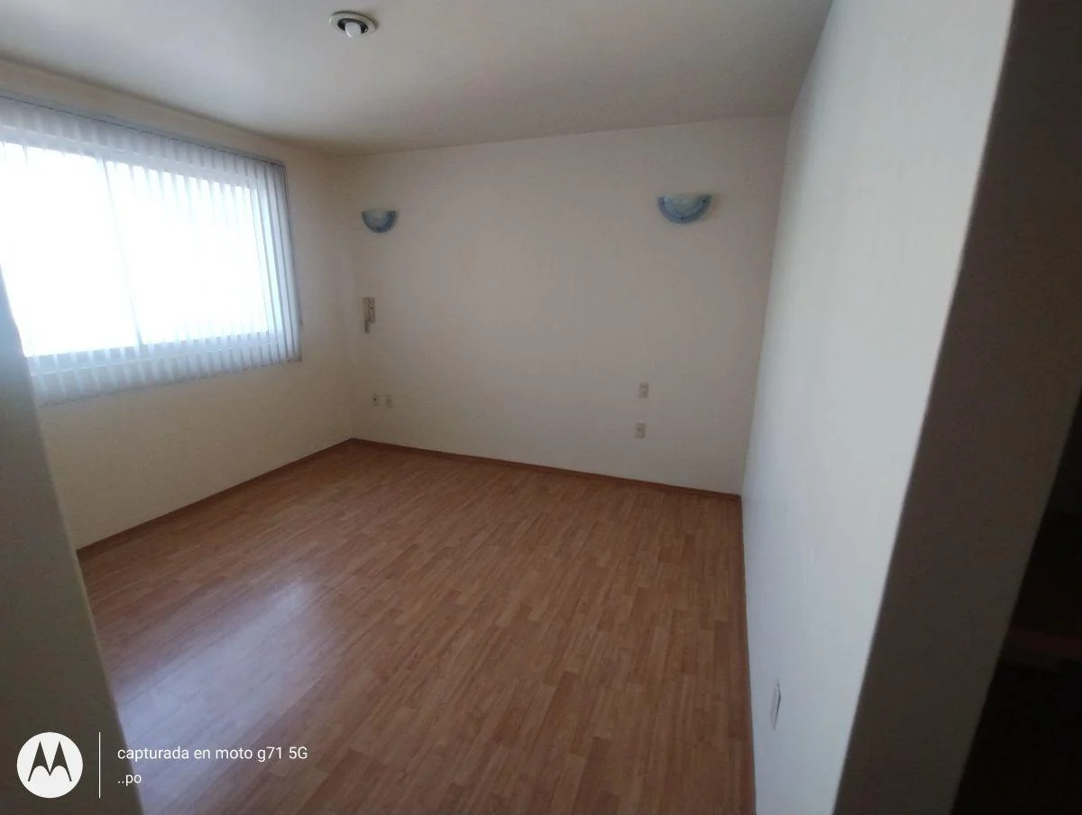 Depto amplio, iluminado, a un Lado de Satélite y Mundo E