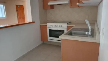 Depto amplio, iluminado, a un Lado de Satélite y Mundo E