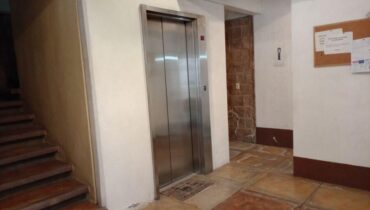 Depto amplio, iluminado, a un Lado de Satélite y Mundo E